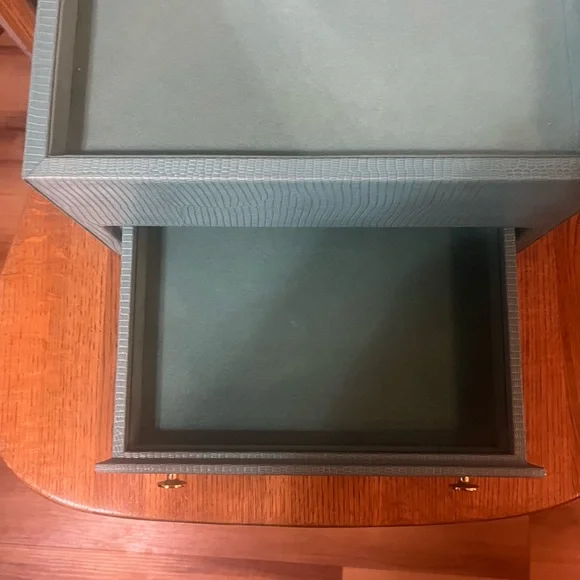 Very Rare Coach, Y2K Legacy Seafoam Blue Jewelry Box with 🪞 - Picture 13 of 14